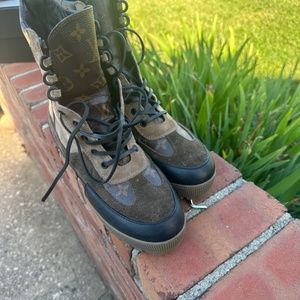 LOUIS VUITTON BIKER BOOTS